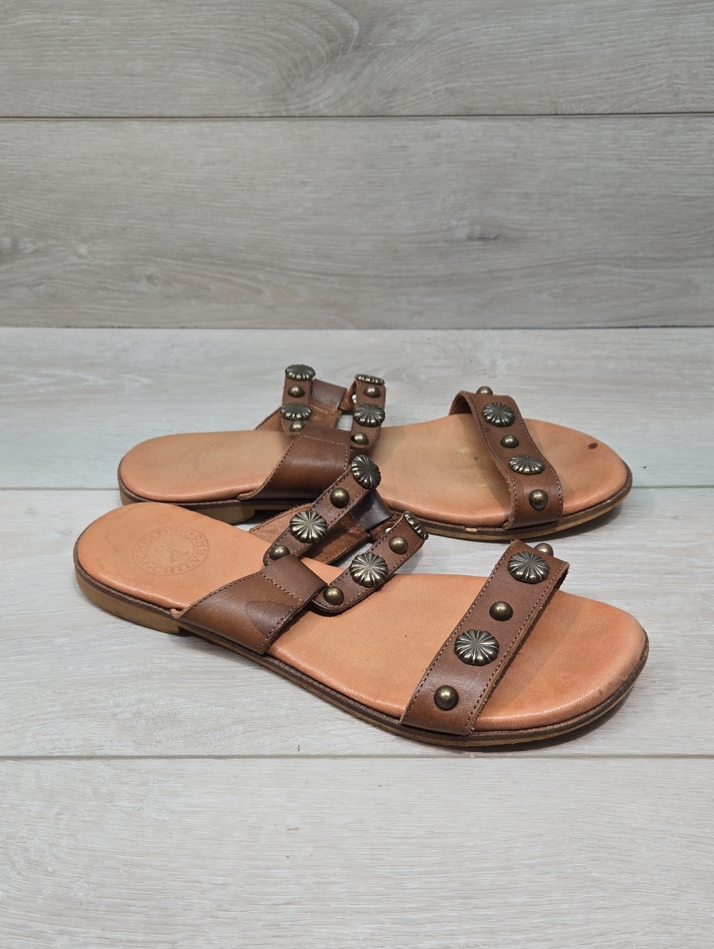 Penelope Chilvers Women's Brown Studded Leather Slide Sandals Shoes Sz 40/9